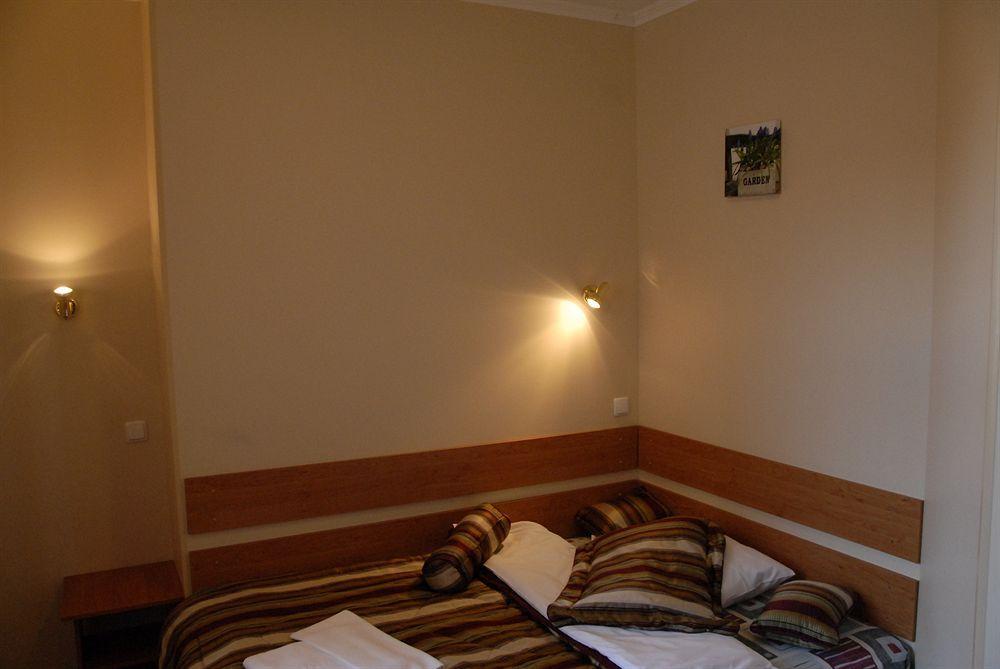 Hotel Knights Court à Riga Extérieur photo