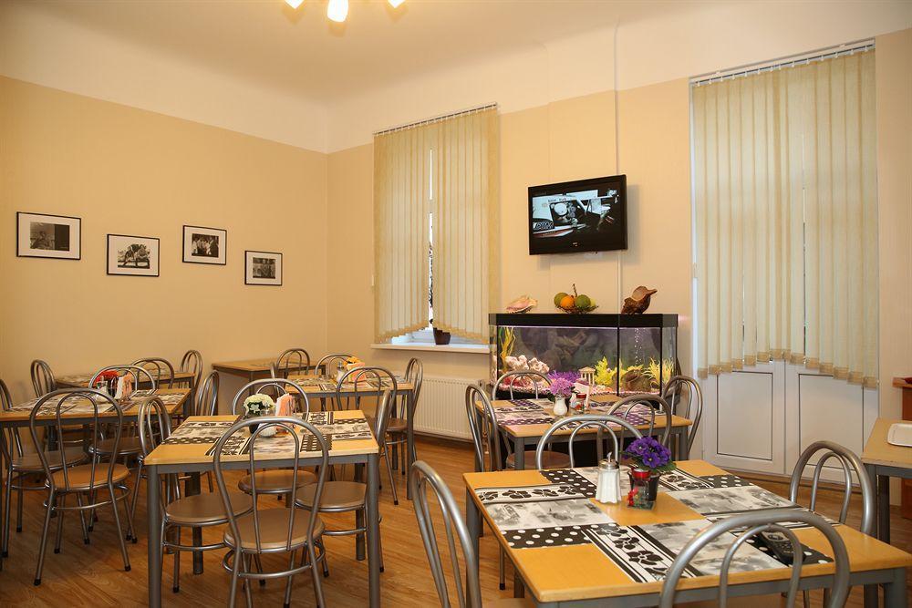 Hotel Knights Court à Riga Extérieur photo