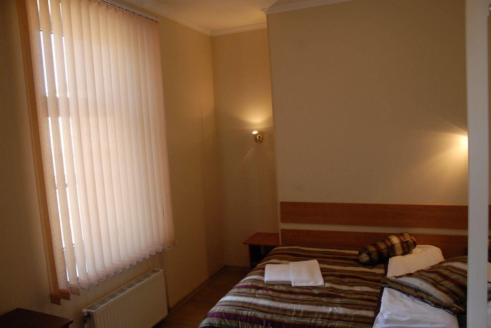 Hotel Knights Court à Riga Extérieur photo