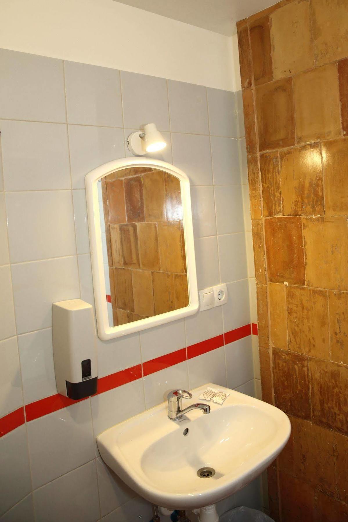 Hotel Knights Court à Riga Extérieur photo