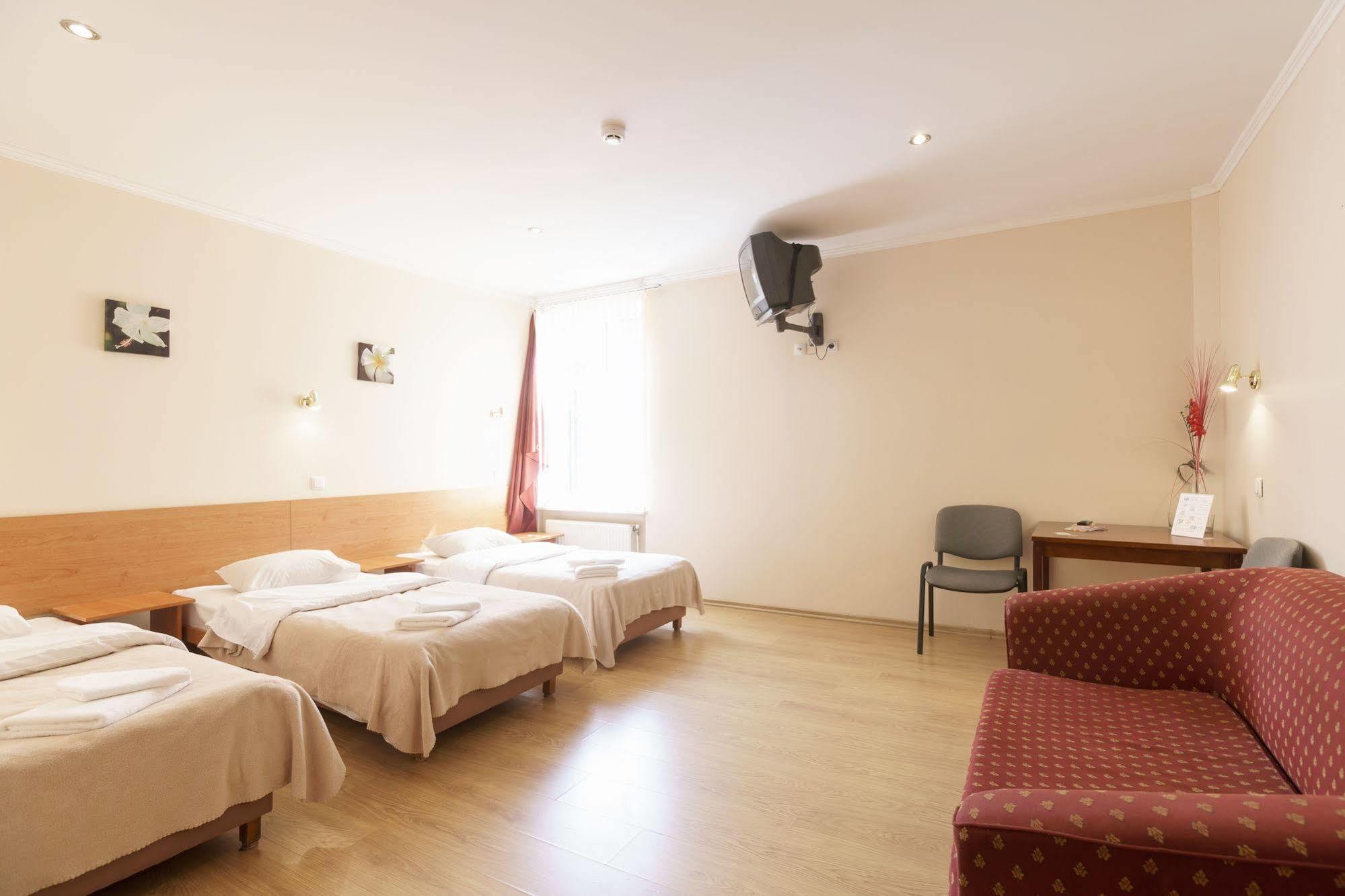 Hotel Knights Court à Riga Extérieur photo